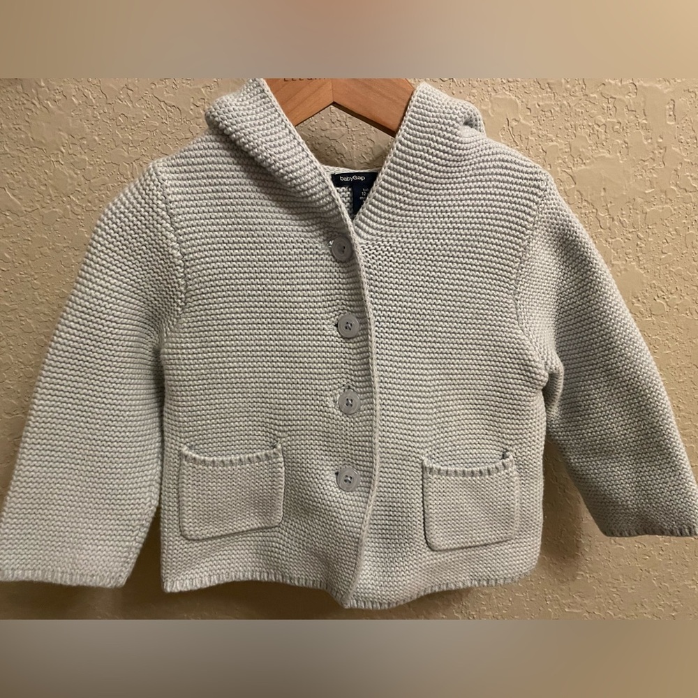 Baby gap sweater and vest set if 3 (12-18 months) - Picture 4 of 11